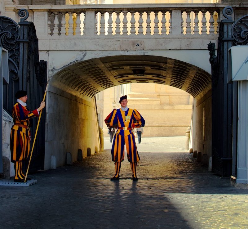 Rome Family Tours: 5 Fun Facts About Vatican’s Swiss Guards