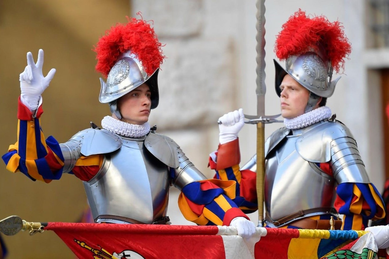 5 Facts About Vatican’s Swiss Guards To Get To Know On Rome Family Tours