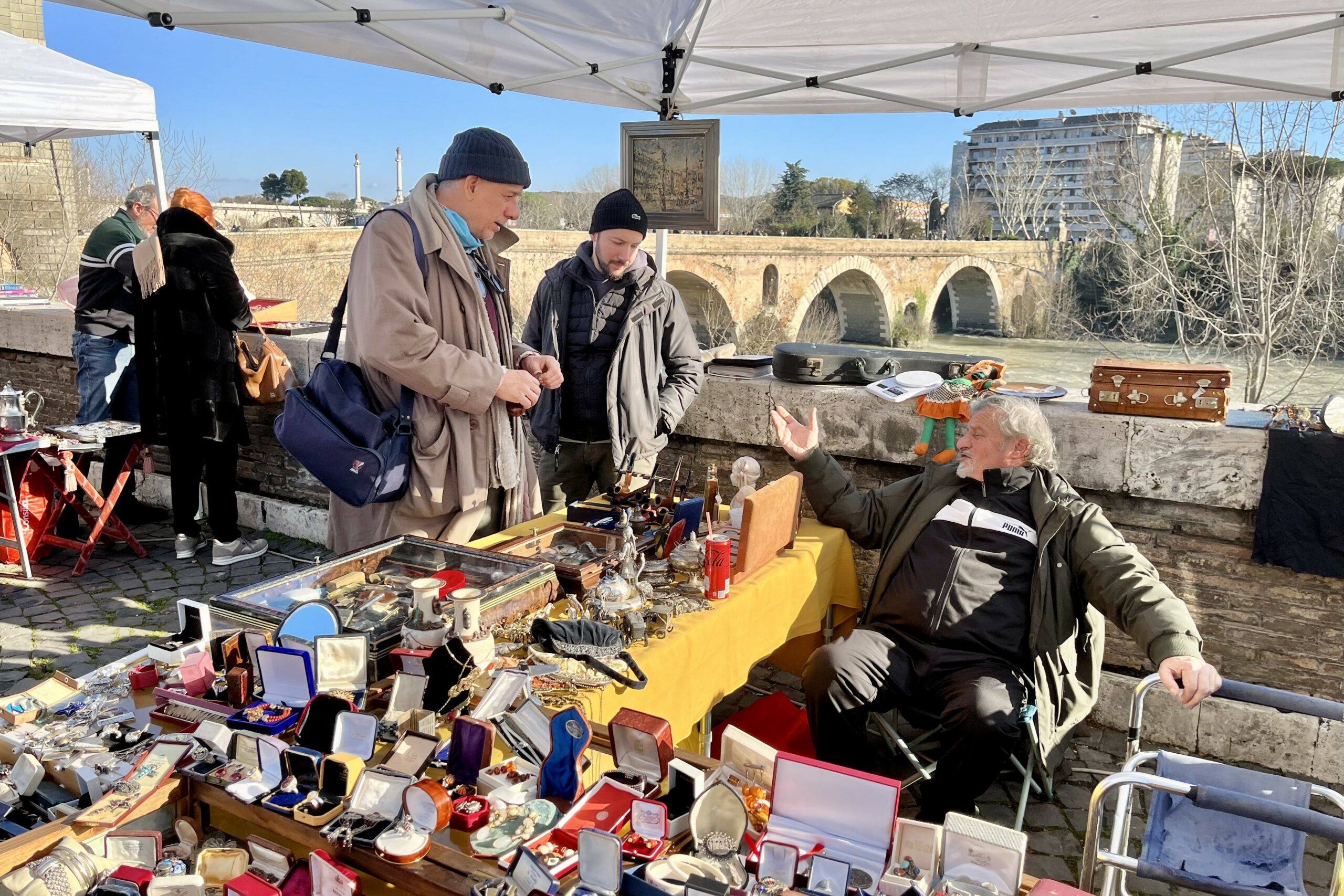 Best Flea Markets in Rome for Antique and Vintage Shopping Addicted!