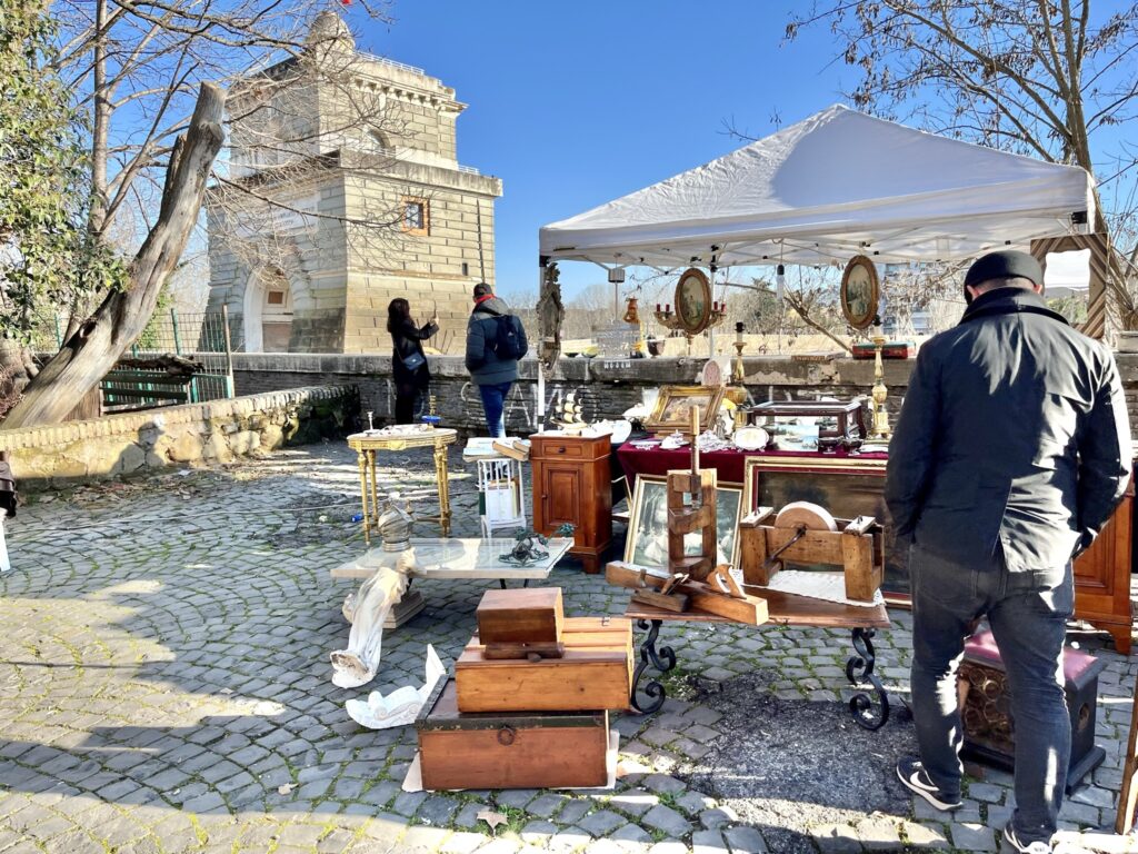 Flea markets in Rome