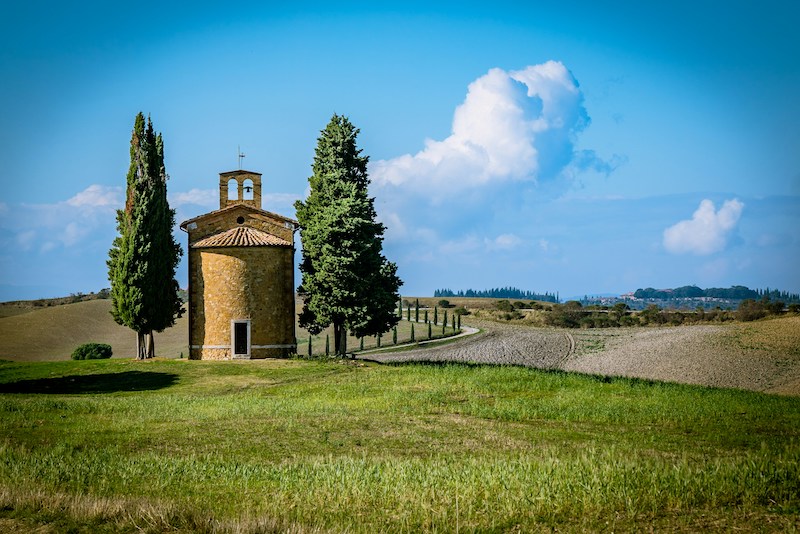 Discover the Beauty of Tuscany: Rome Day Trips to Val d’Orcia, Montepulciano, Pienza, and Bagno Vignoni