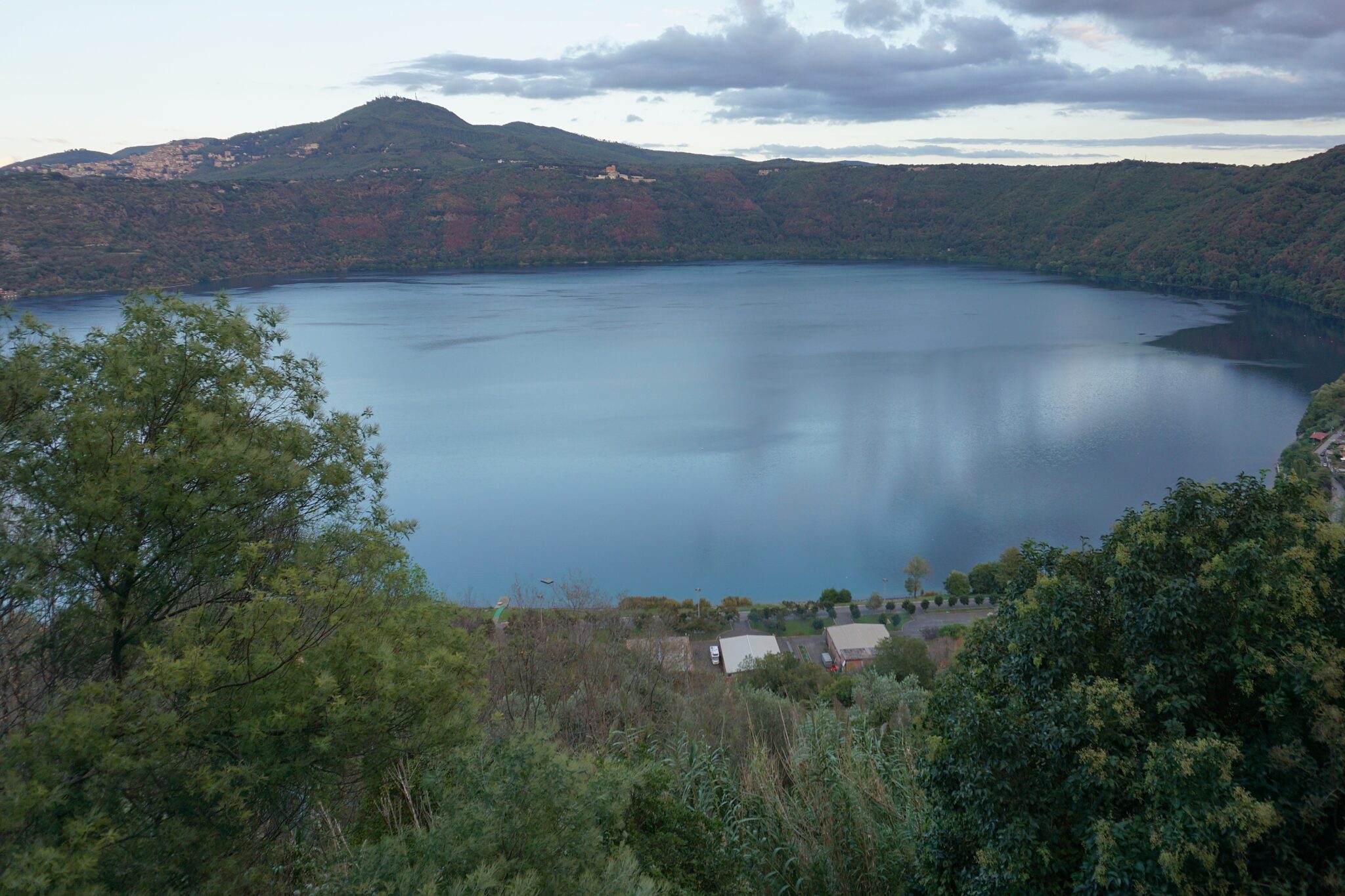 10 Dreamy Lakes Near Rome for a Nature-Filled Day Trip - You Local Rome